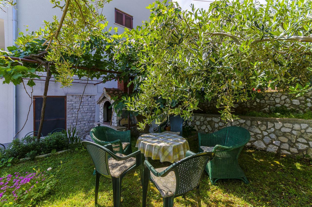 Apartments Dragica Slatine Exterior foto